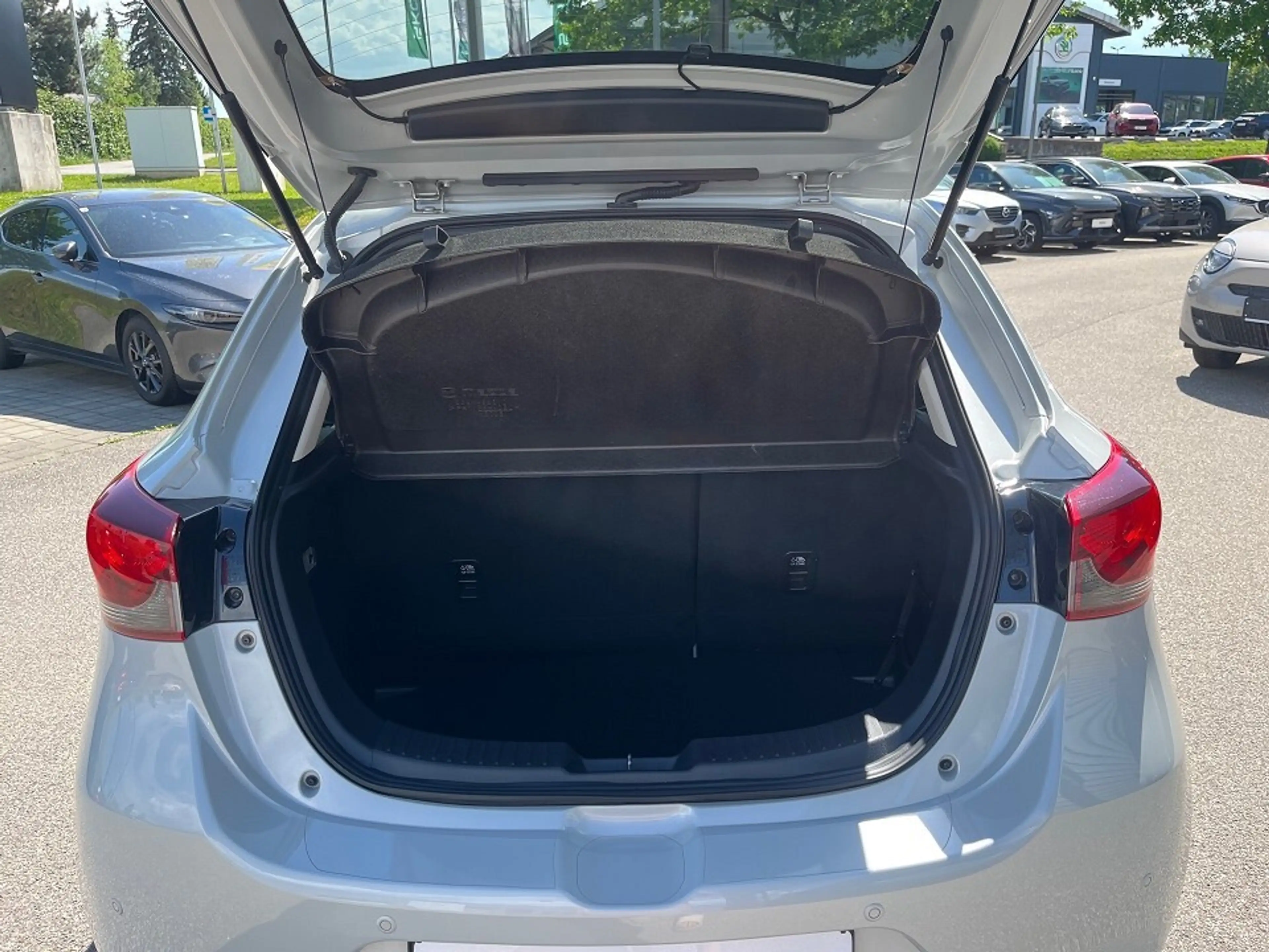 Mazda 2 03 1.5L SKYACTIV G 90ps 6AT HOMURA — photo 9