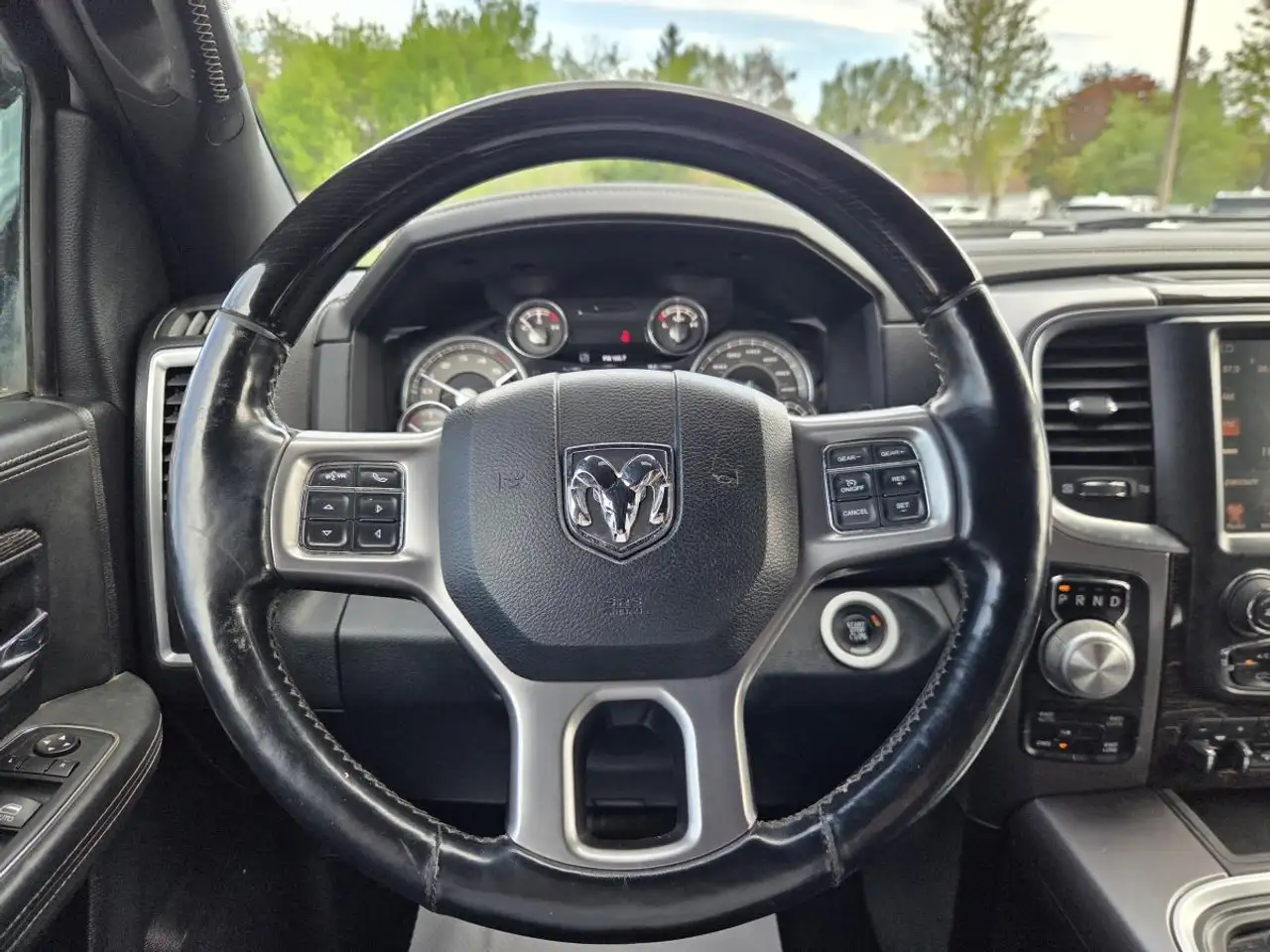 RAM 1500 снимка RAM 1500