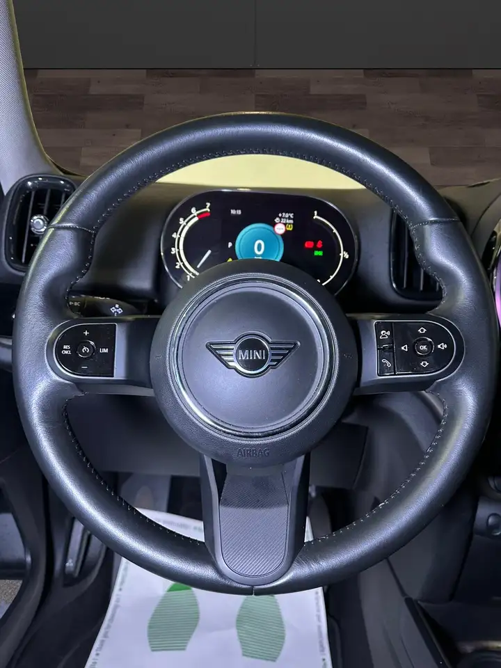 MINI Cooper Countryman 1.5 Essential auto IVA ESPOSTA 9