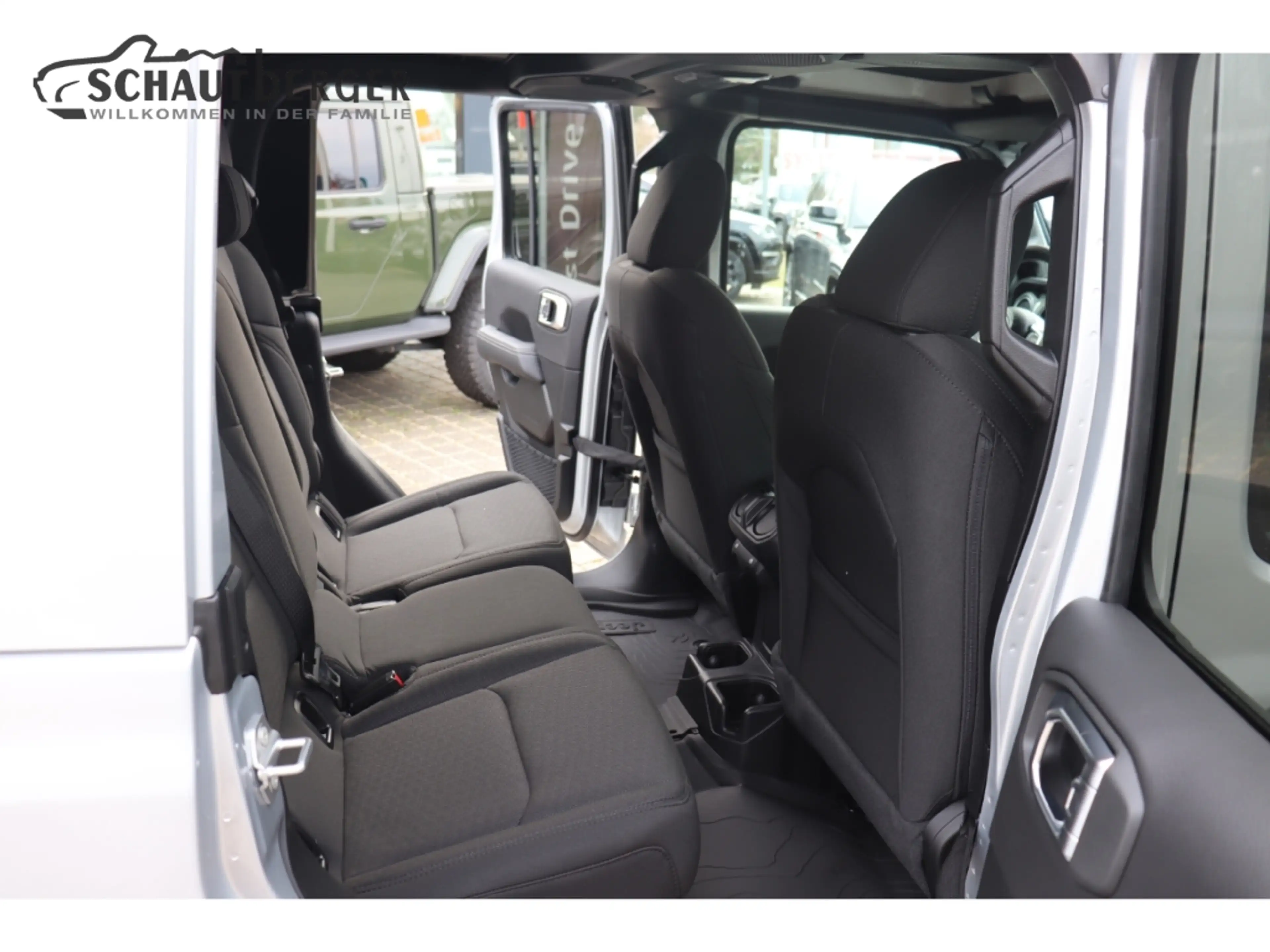 Jeep Gladiator Overland 4WD AHK, 3,5t AHK — photo 15