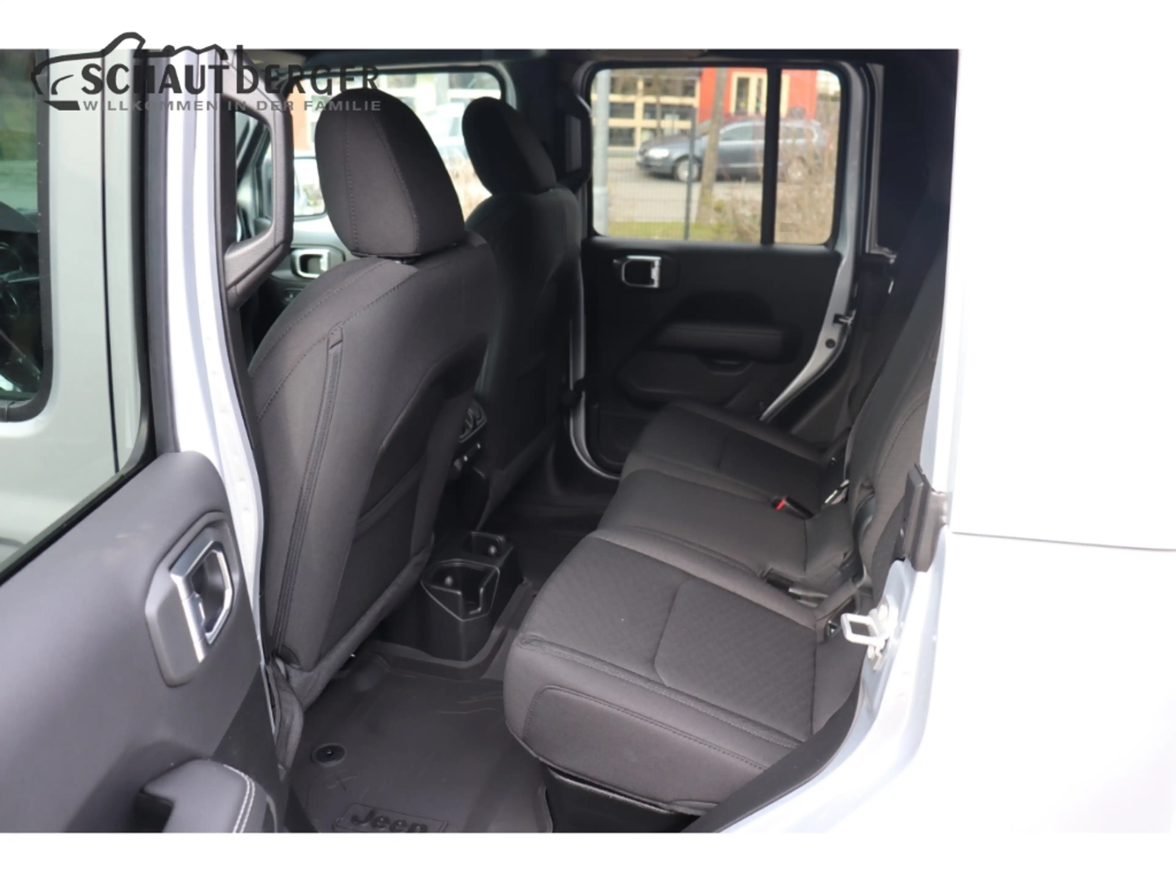 Jeep Gladiator Overland 4WD AHK, 3,5t AHK — photo 14