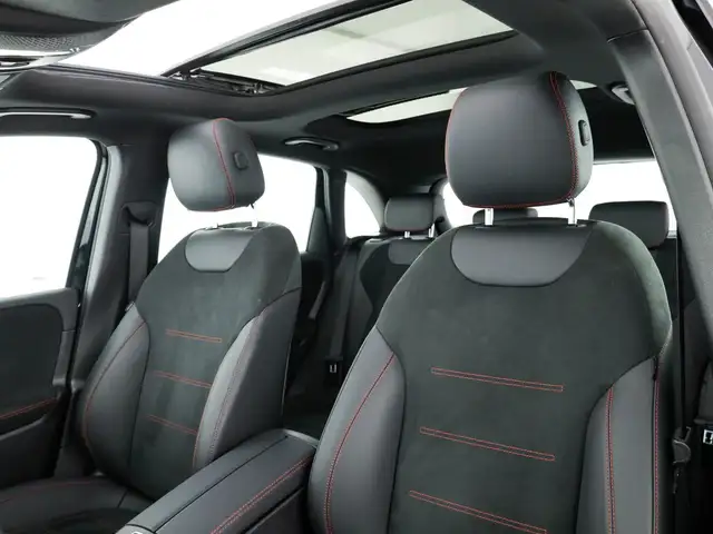 Mercedes-Benz B-Class view 13