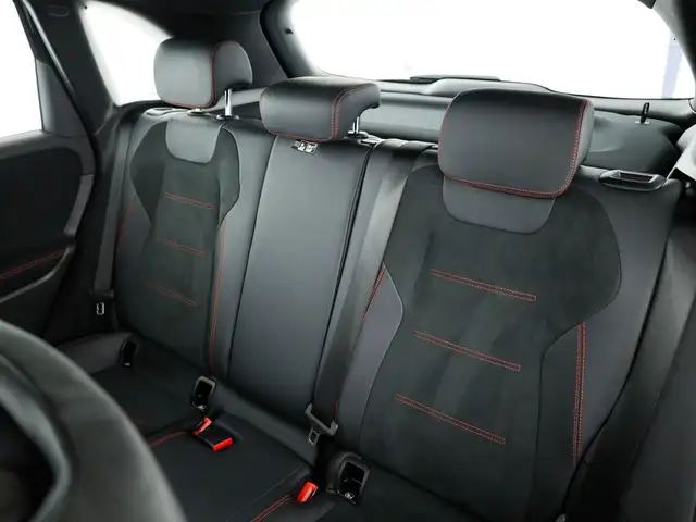 Mercedes-Benz B-Class view 14