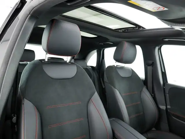 Mercedes-Benz B-Class view 12