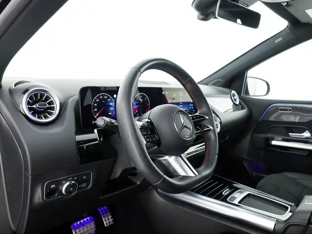 Mercedes-Benz B-Class view 11