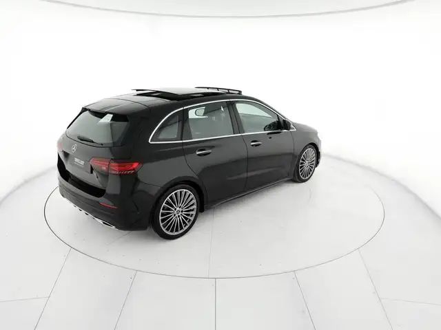 Mercedes-Benz B-Class view 4