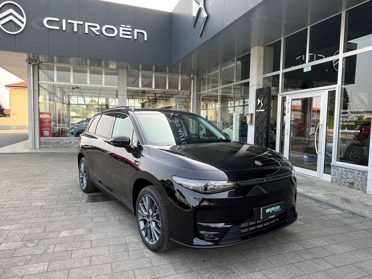 Leapmotor C10 REEV Ibrida Extendend Range 215cv DESIGN