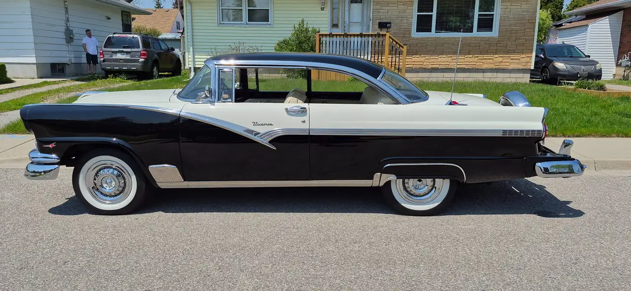 Ford Fairlane снимка Ford Fairlane