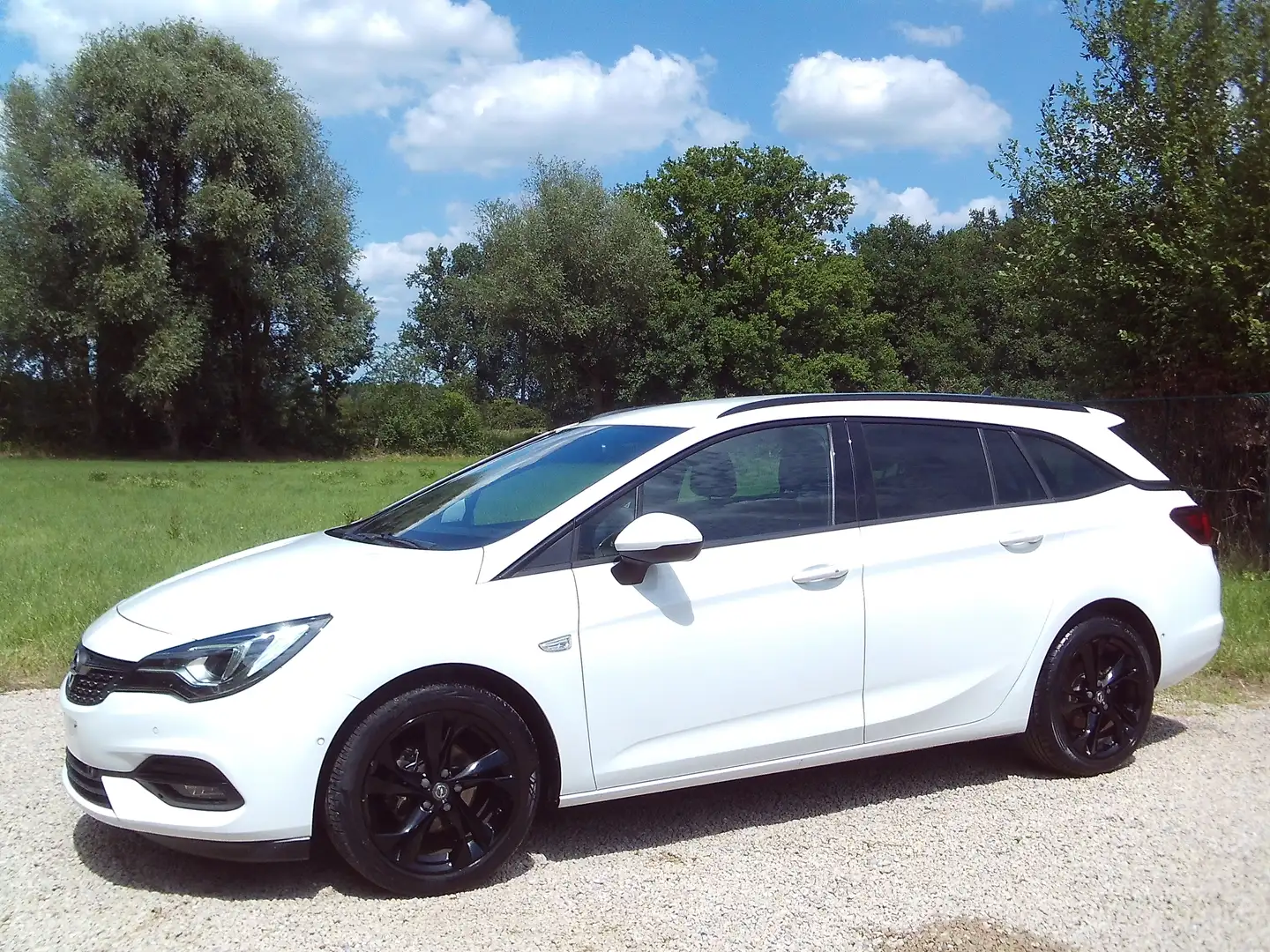 Opel Astra Break Benzine 85dkm Camera Alcantara 17"Alu  nw 21 Blanc - 2