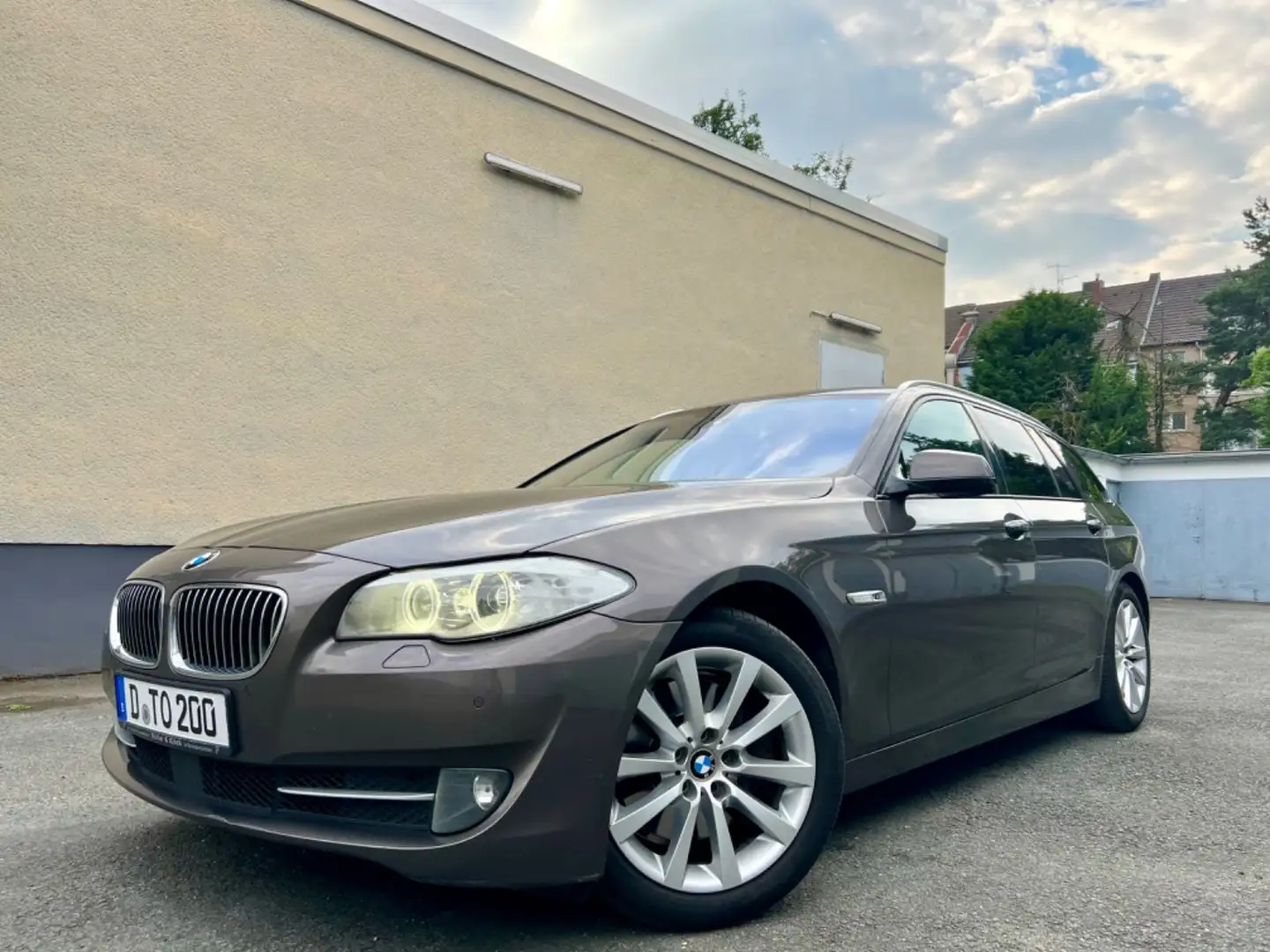 BMW 535 D F11 Head Up, Pano, ATM 100000 Km Soft Close Brun - 1