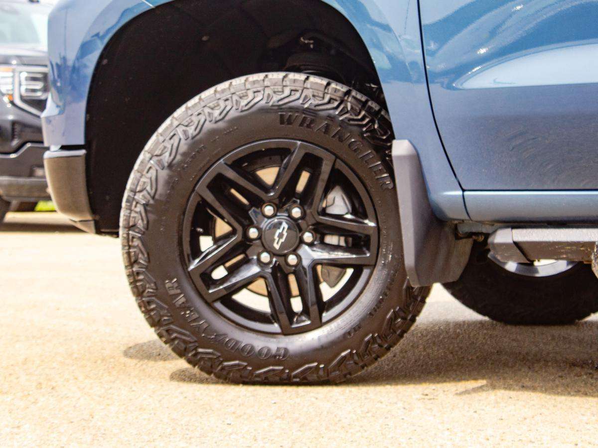 2024 Chevrolet Silverado 1500 LT Trail Boss w/Heated Buckets & Wheel/Remote Star — снимка 1