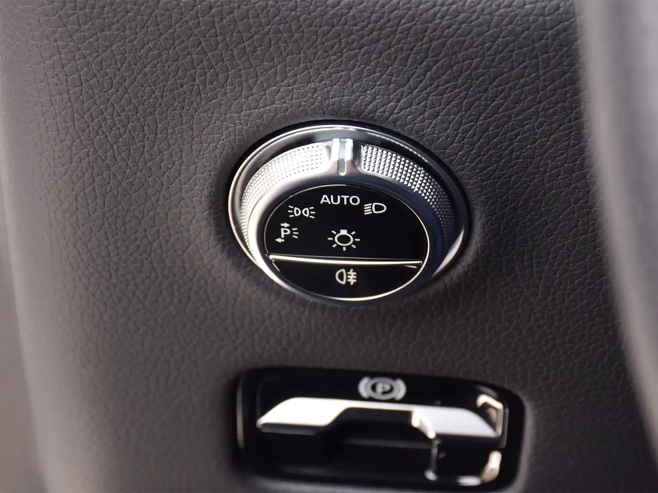 Mercedes-Benz GLC photo Mercedes-Benz GLC