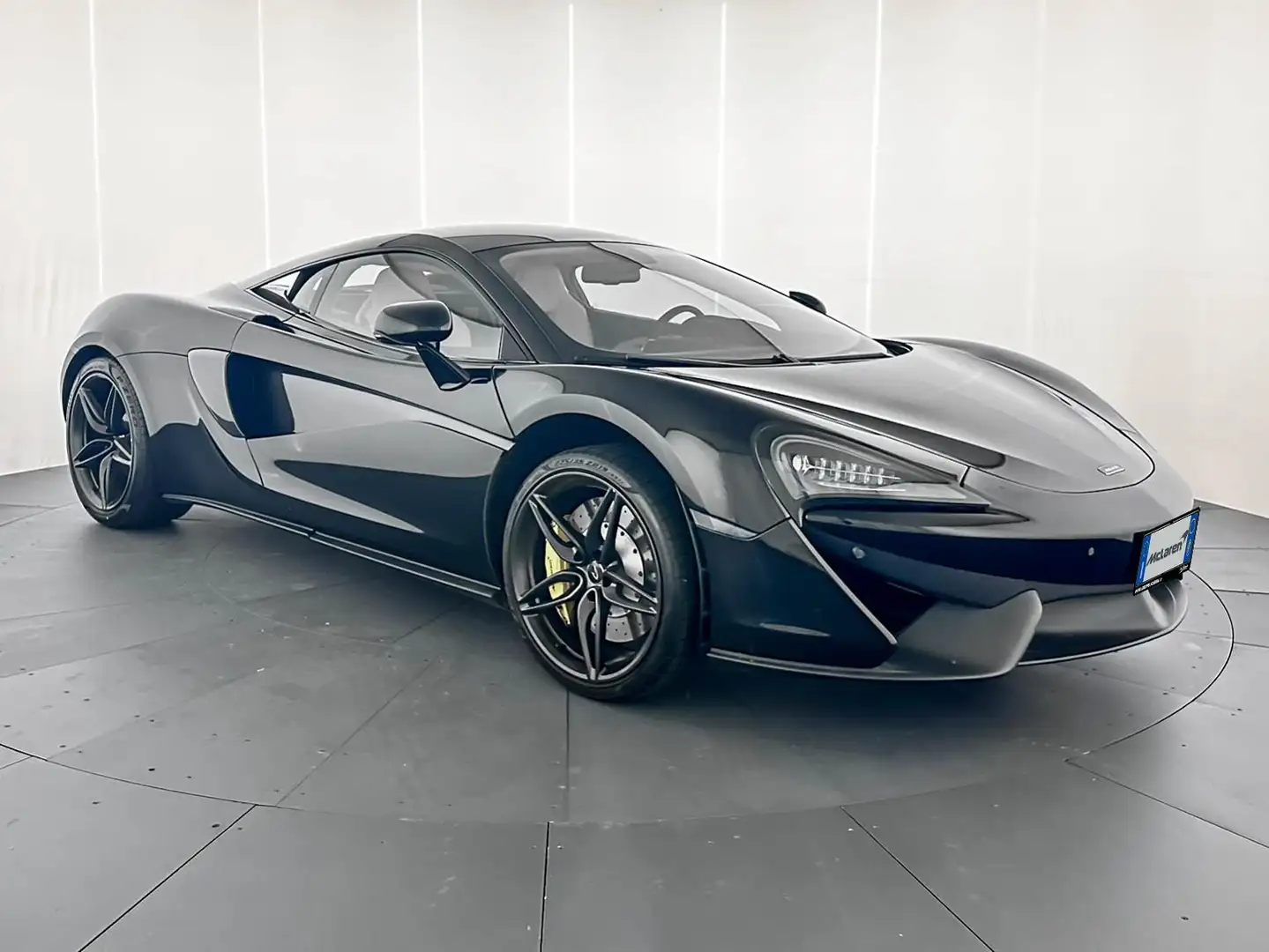 McLaren 540C Coupé - McLaren Milano Nero - 1