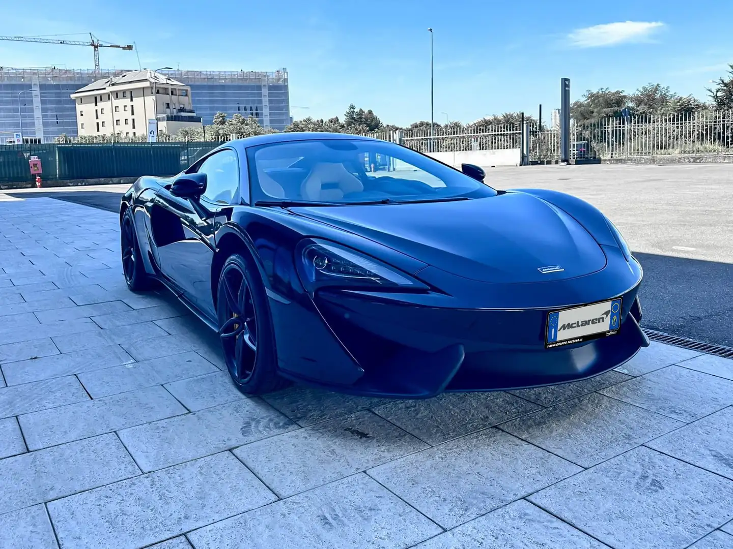 McLaren 540C Coupé - McLaren Milano Nero - 1