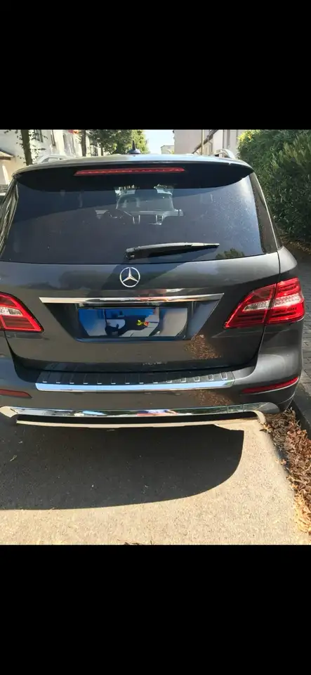 Mercedes-Benz ML 350 BlueTEC 4MATIC 7G-TRONIC — photo 1 of 8