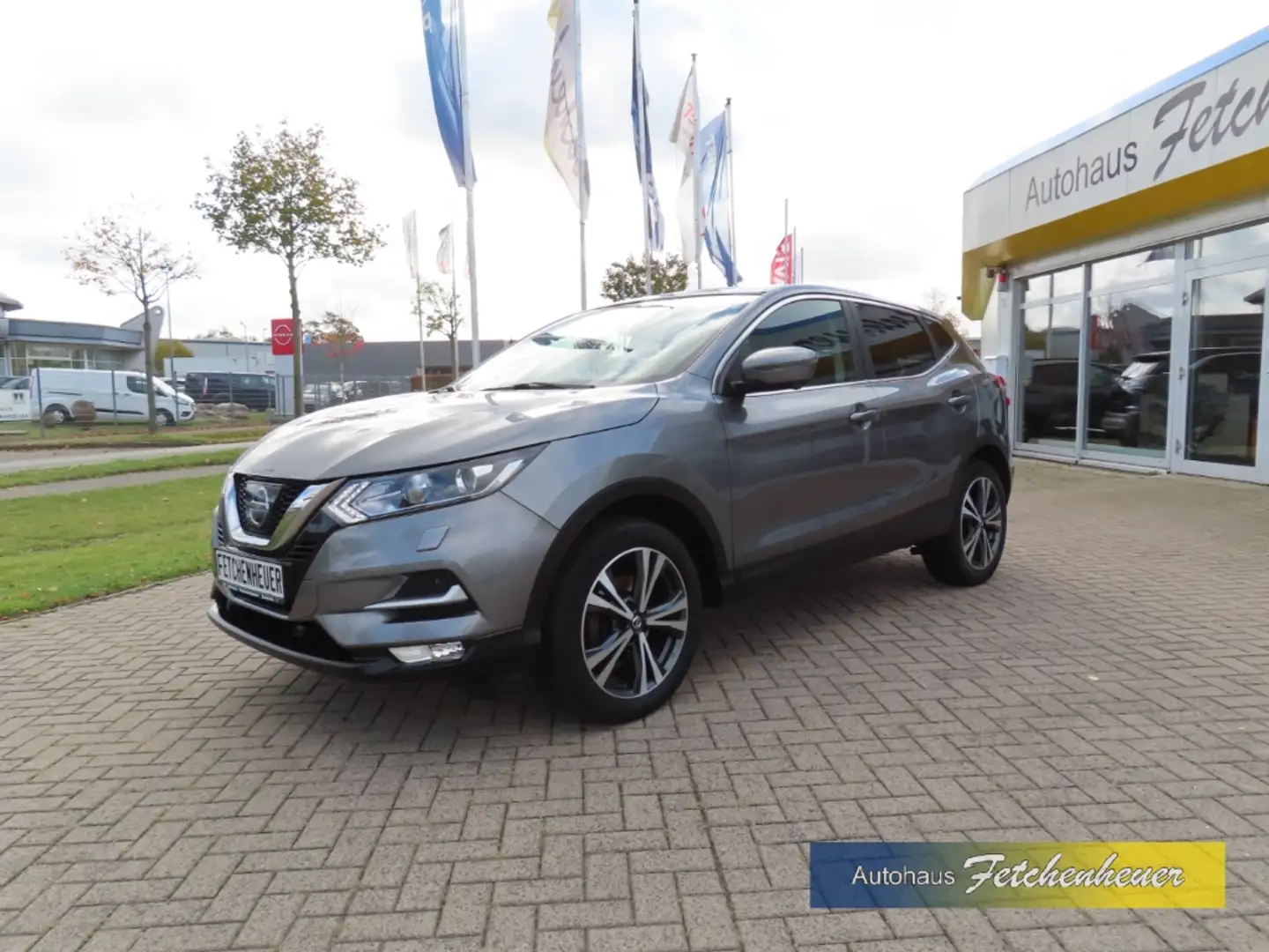 Nissan Qashqai N-Connecta NAVI+RFK+BEH.WSS+SHZ+TEMP+AHK Grau - 2