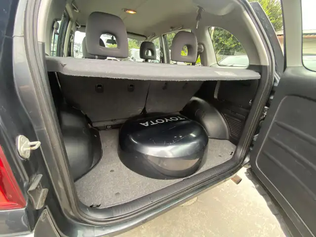Toyota Rav4 view 12