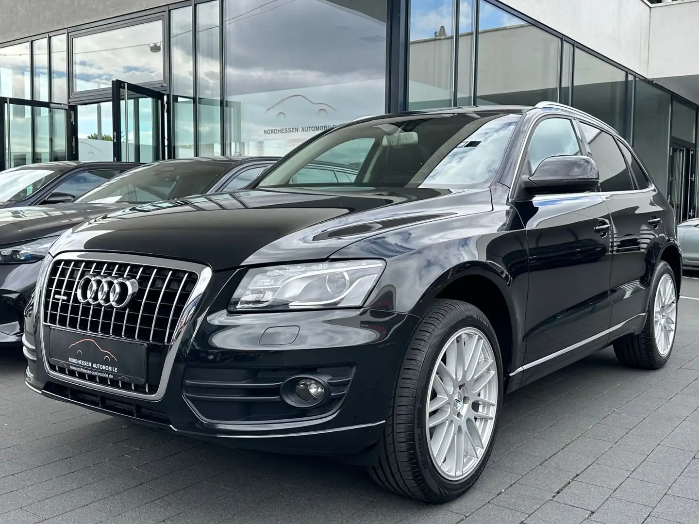 Audi Q5 2.0 TDI quattro | Navigation | Xenon | 20" Schwarz - 1