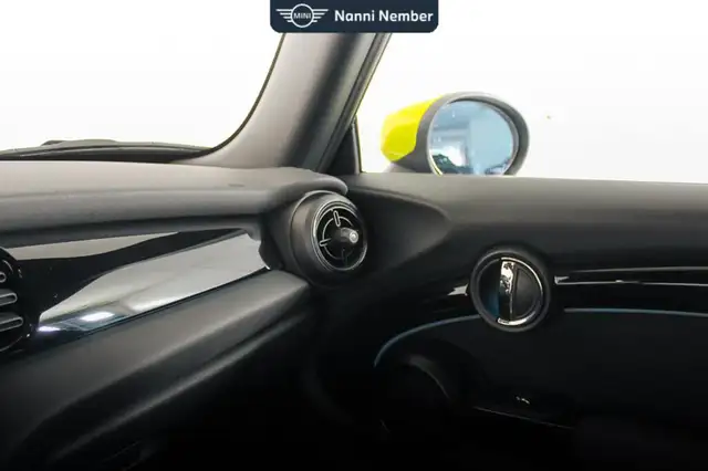 Mini Hatch view 20