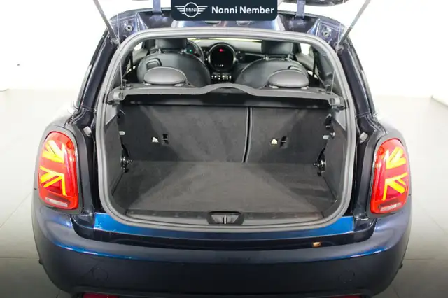 Mini Hatch view 23