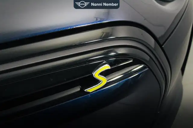 Mini Hatch view 21