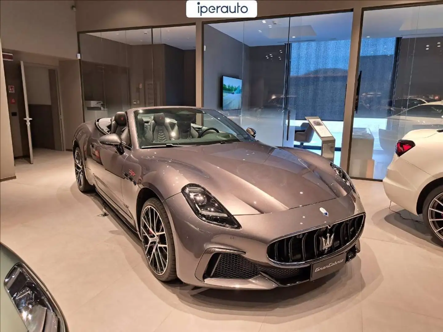 Maserati GranCabrio 3.0 trofeo awd auto **AZIENDALE** Gris - 1