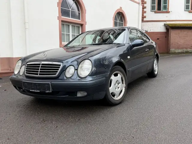 Mercedes-Benz CLK 320 V6 Elegance Aut./ 2. Hand / Klima / TÜV