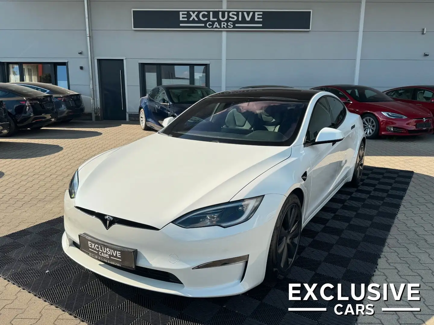 TESLA Model S