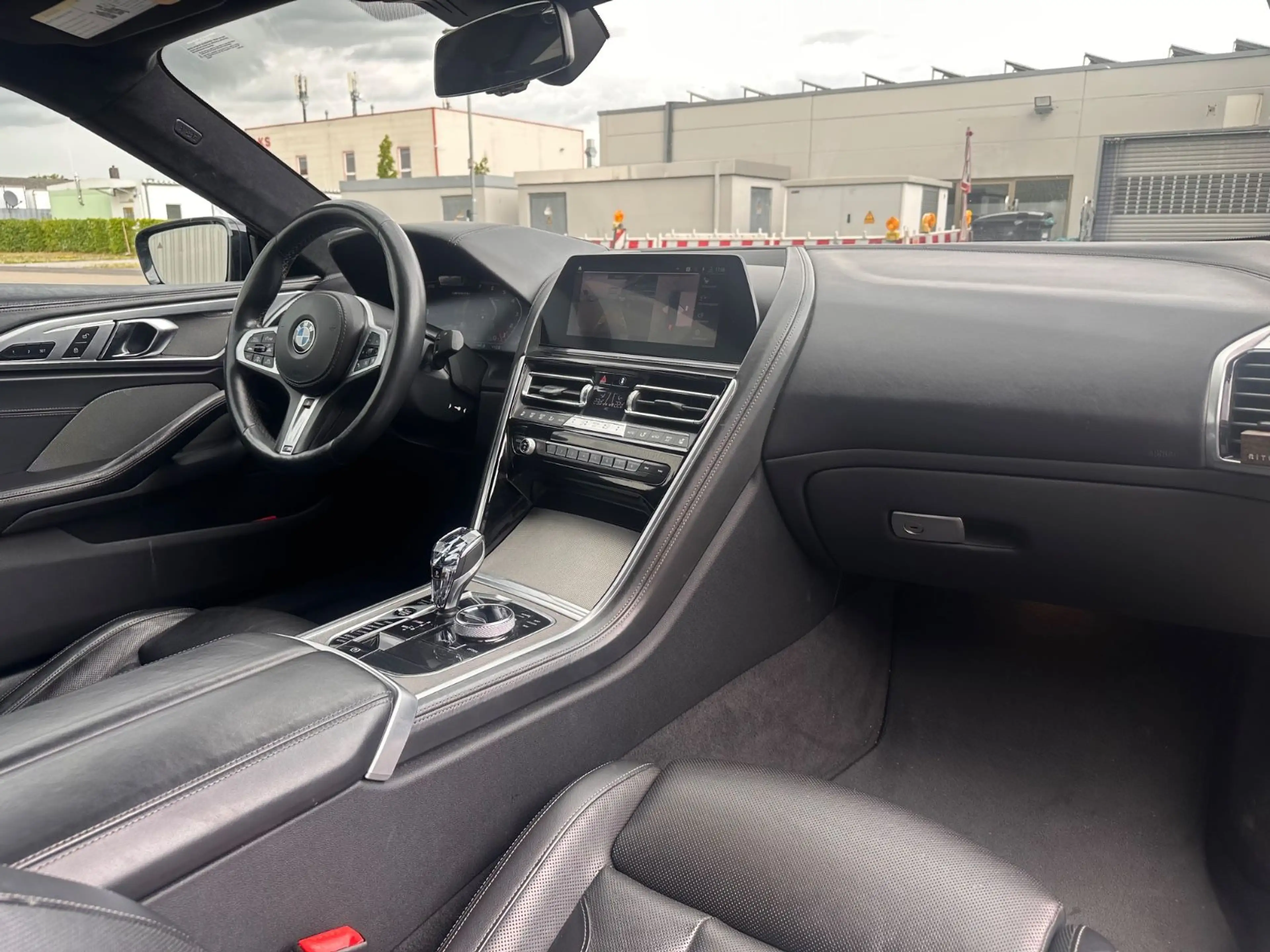 BMW M850 i xDrive Coupé/LASER/HUD/CARBON/DISPLAY KEY — photo 10