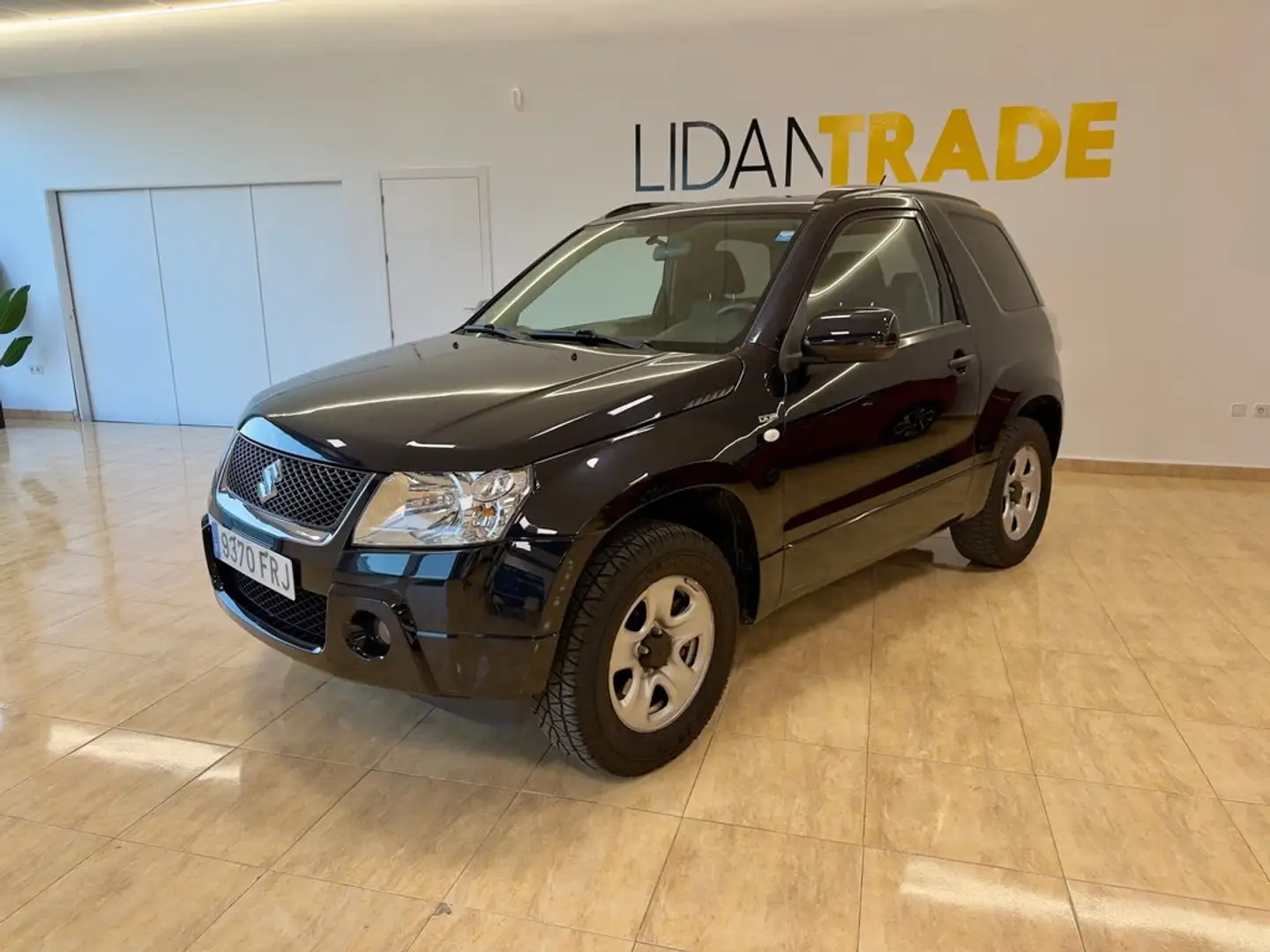 Suzuki Grand Vitara 1.9DDiS JX Negro - 2