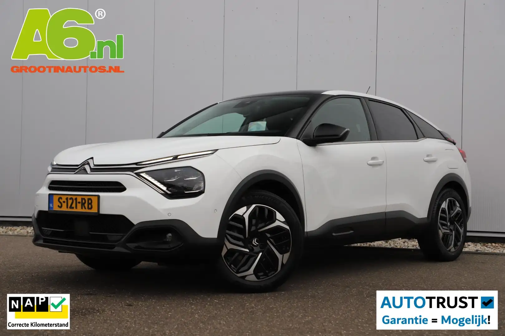 Citroen C4 1.2 Puretech Shine 131PK Trekhaak Panoramadak Navi Blanc - 1