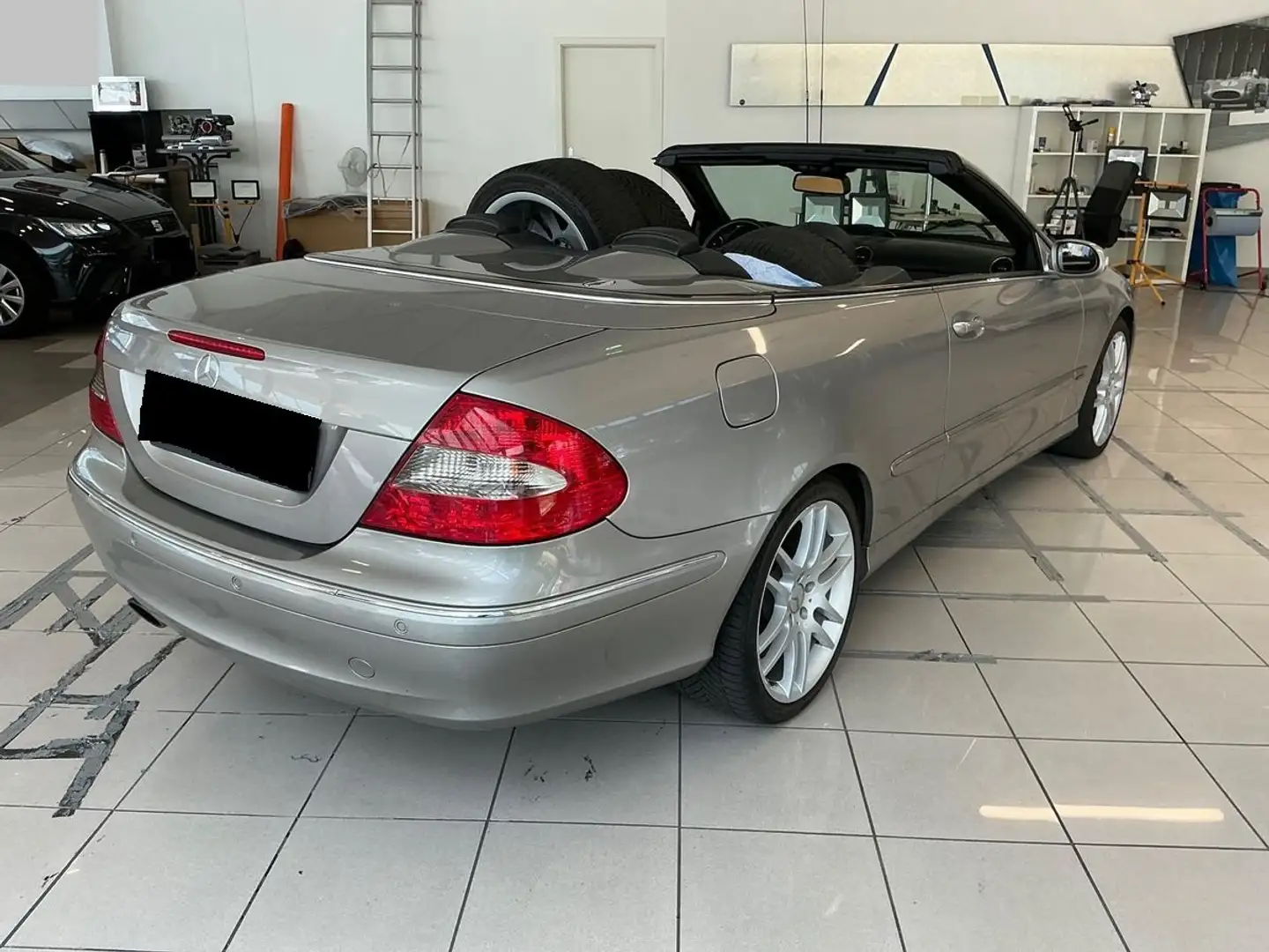 Mercedes-Benz CLK 350 Avantgarde *Leder| Navi| Xenon| PDC* Szary - 2
