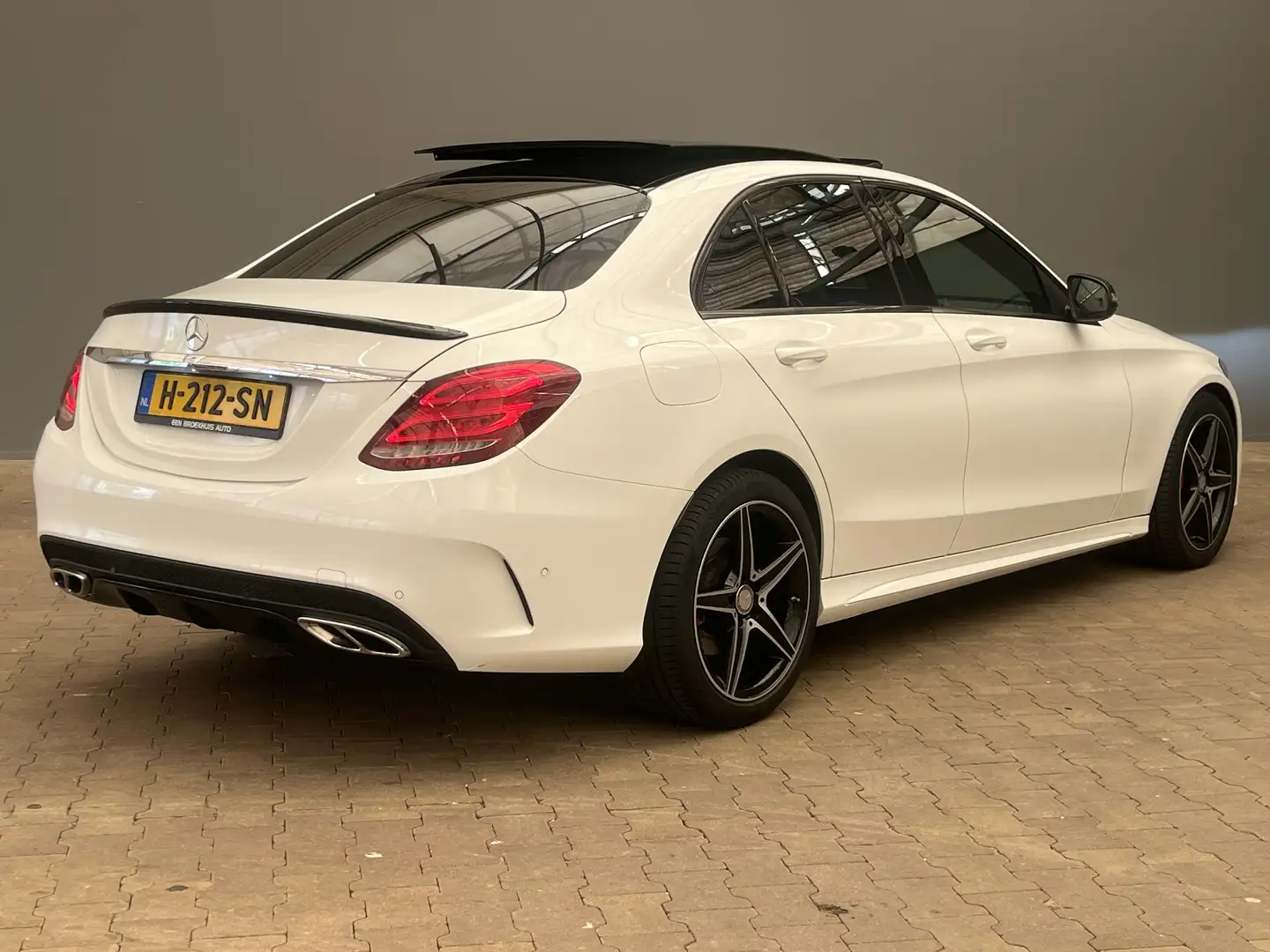 Mercedes-Benz C 300 Prestige | Pano | Navi | Clima | Cruise | AMG Styl Белый - 2
