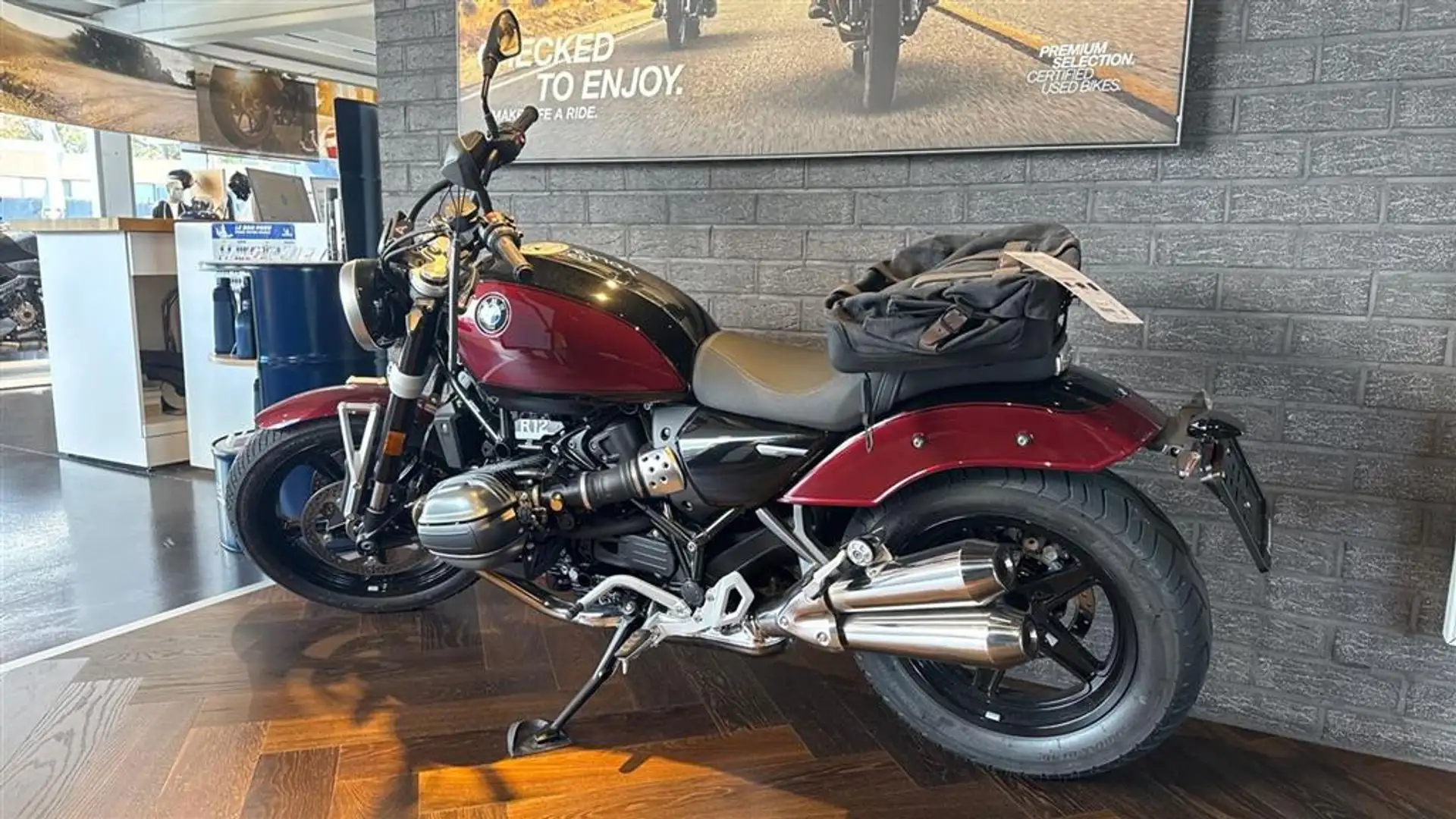 BMW R 12 0 Rood - 2