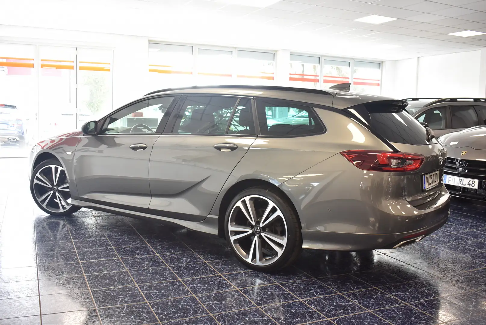 Opel Insignia 2,0 CDTI Aut. Navi AHK 4x4 Leder PDC Gris - 2
