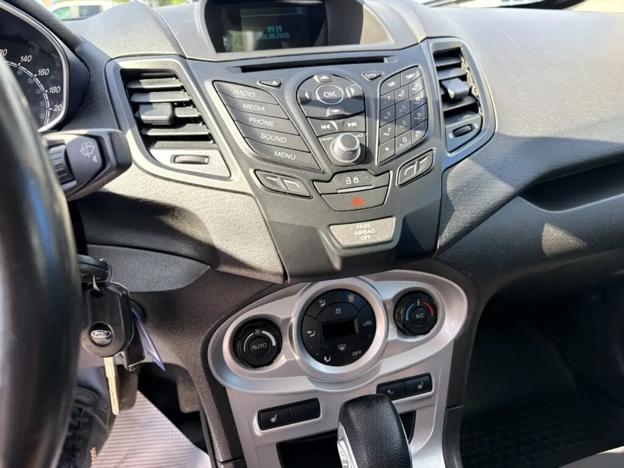 Ford Fiesta photo Ford Fiesta