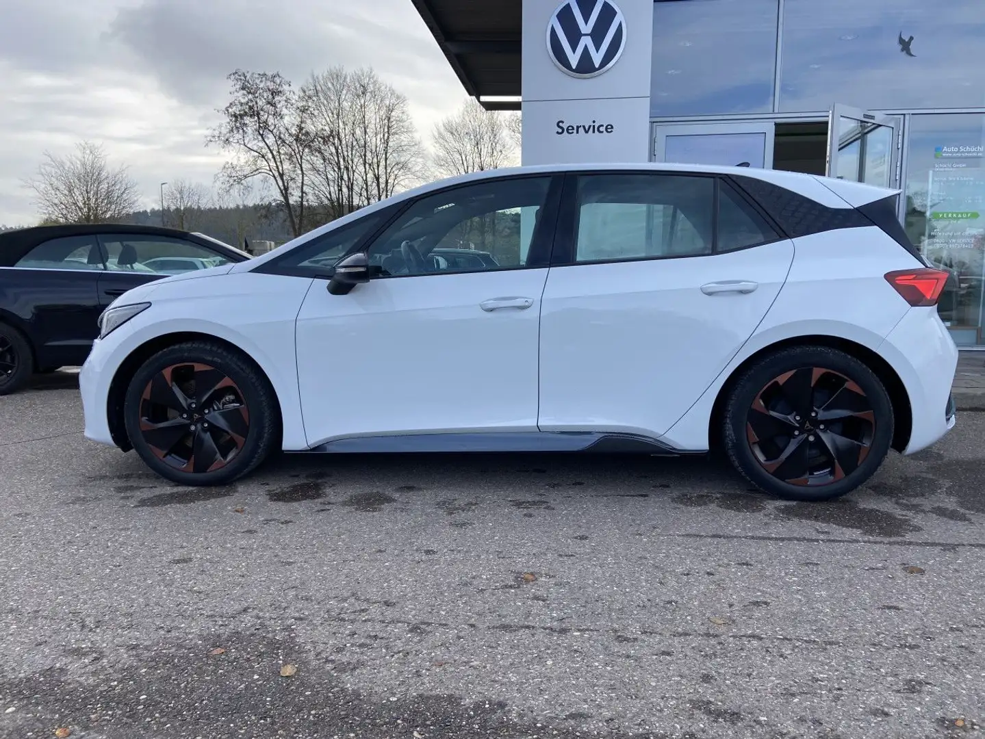 CUPRA Born e-Boost 170kw 19"+WÄRMEPUMPE+NAVI+LED+CCS+ Weiß - 2