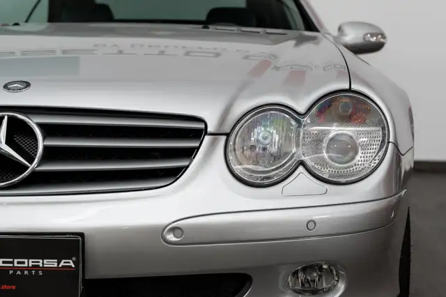 Mercedes-Benz SL view 4