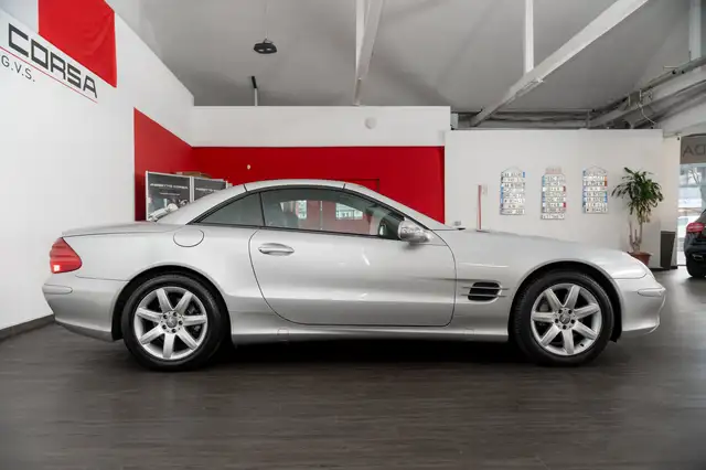 Mercedes-Benz SL view 7