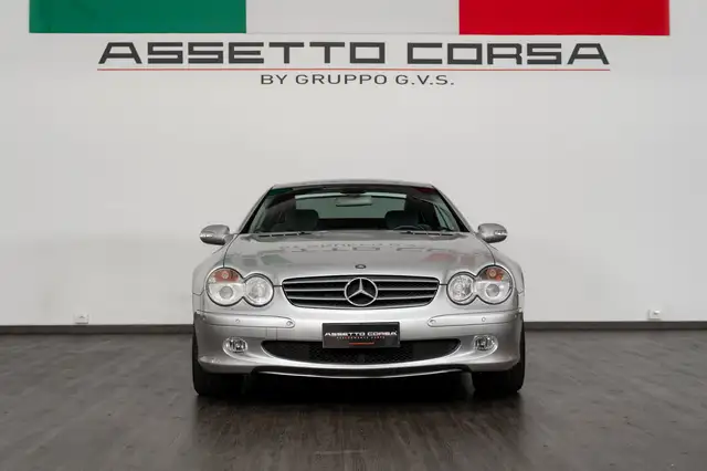 Mercedes-Benz SL view 2