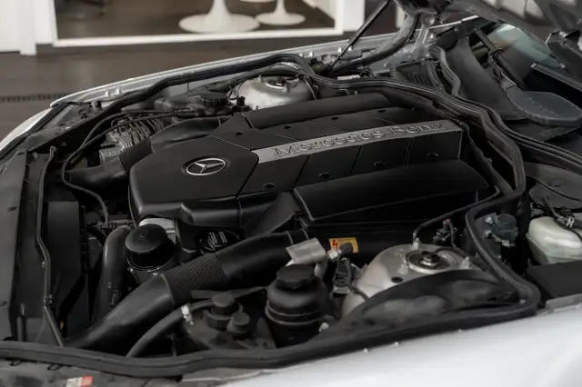Mercedes-Benz SL view 15