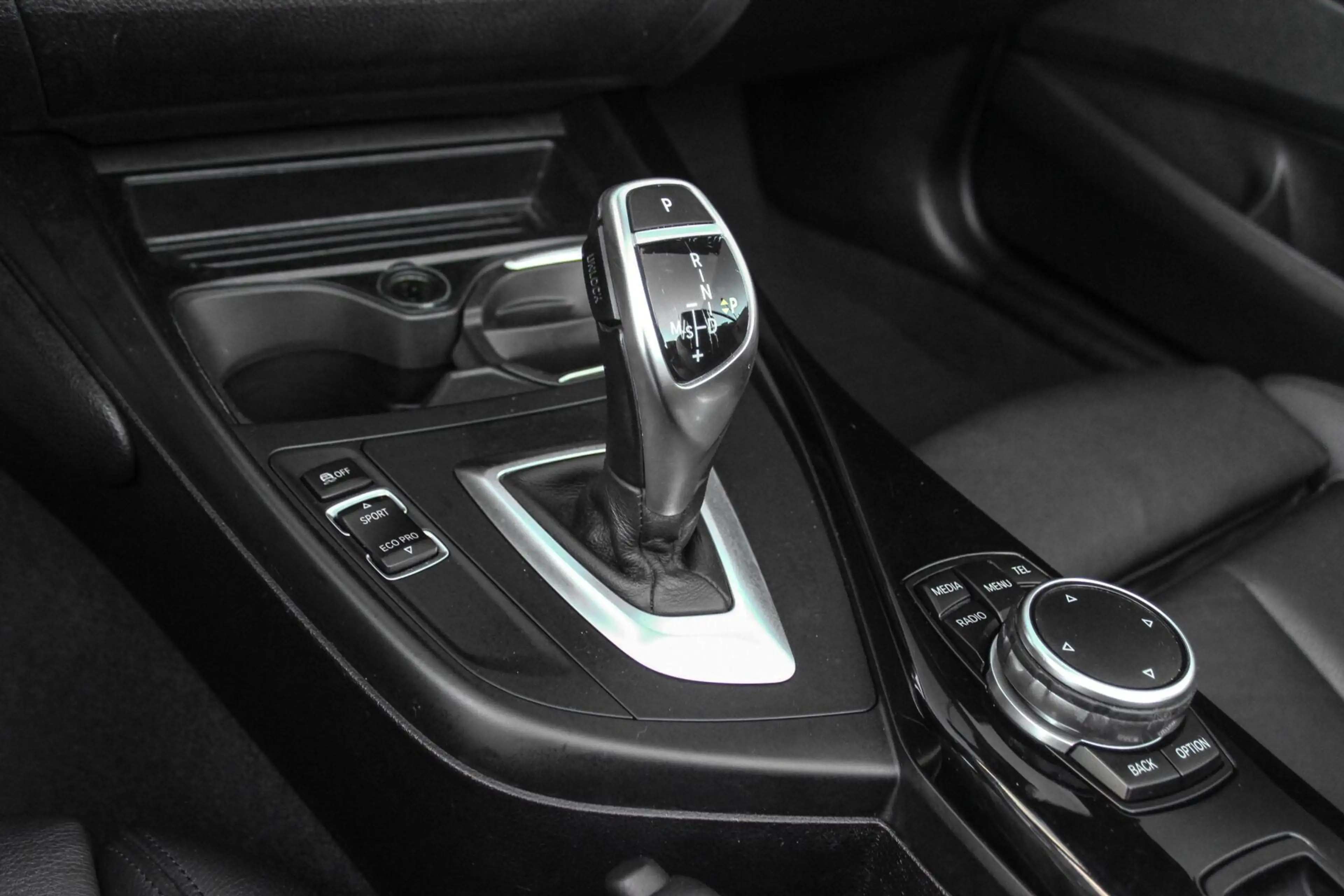 BMW 220 2-serie Cabrio 220i Sport | Origineel NL | Cruise — photo 28