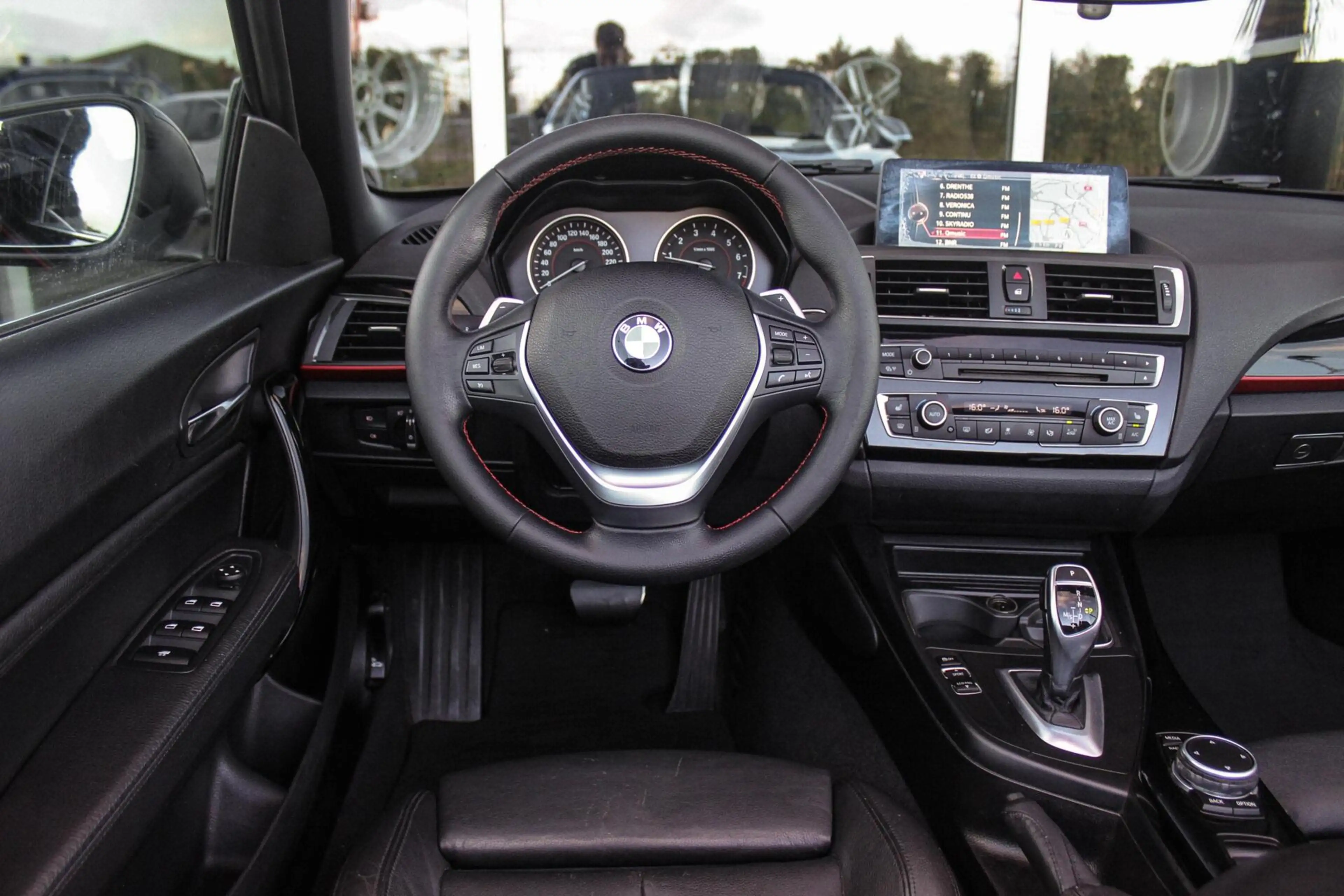 BMW 220 2-serie Cabrio 220i Sport | Origineel NL | Cruise — photo 11