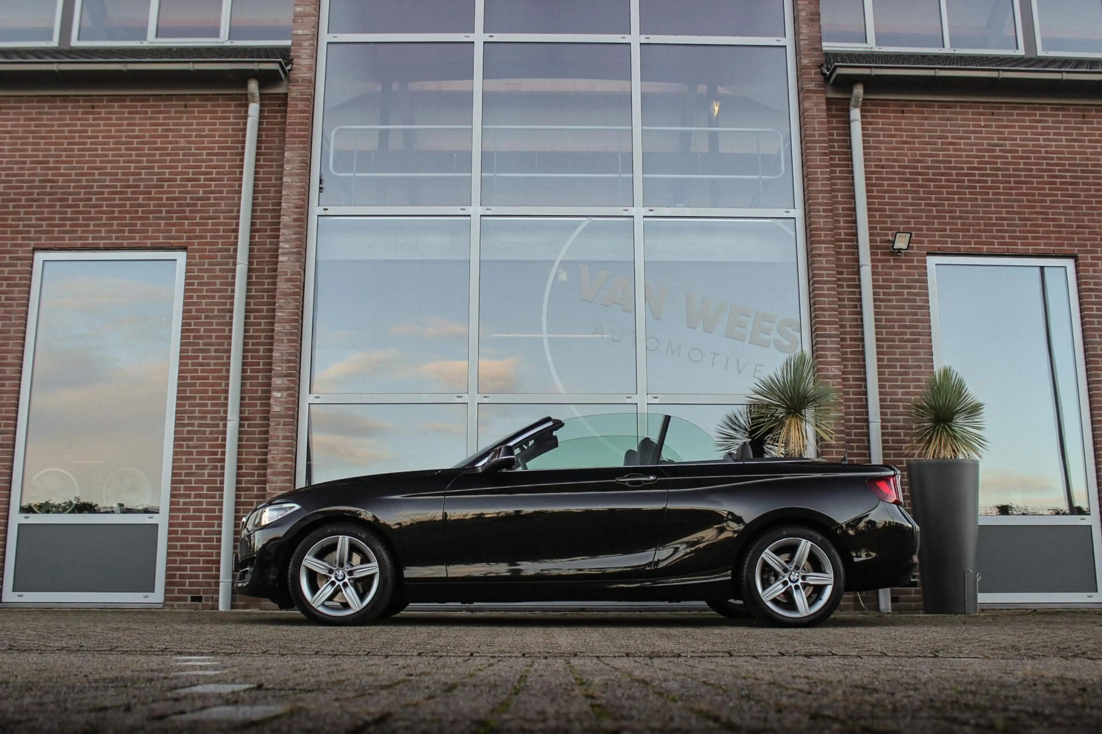 BMW 220 2-serie Cabrio 220i Sport | Origineel NL | Cruise — photo 6