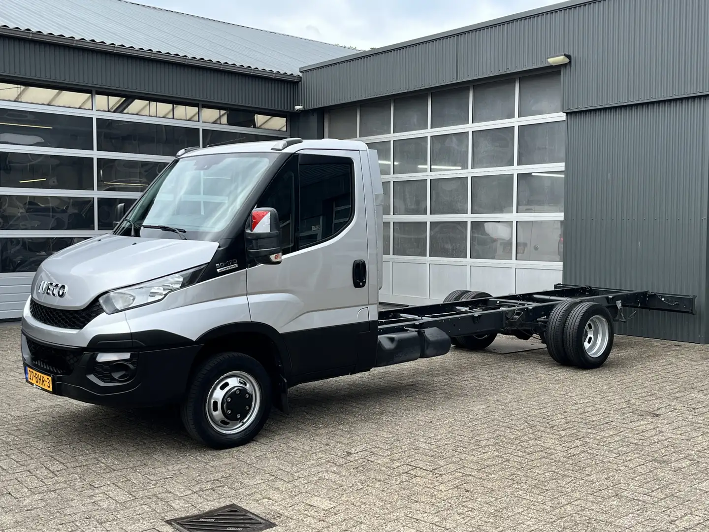 Iveco Daily 50C17 170pk 435cm wielbasis Automaat Luchtvering A Grijs - 2