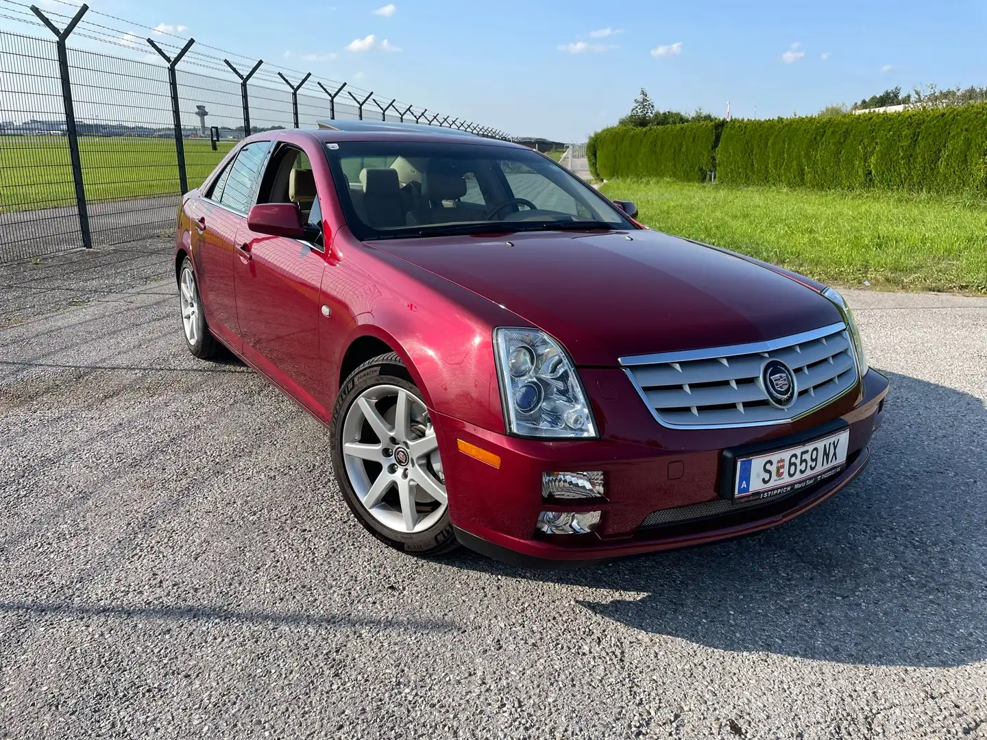 Cadillac STS STS 4,6 V8 Sport Luxury Sport Luxury crvena - 1