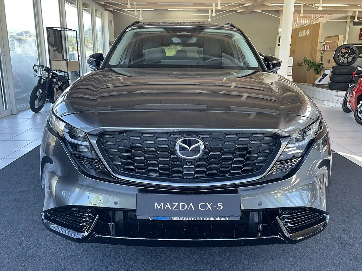 Mazda CX-5 e-Skyactiv G141 MHEV AWD Homura Aut. Grau - 2