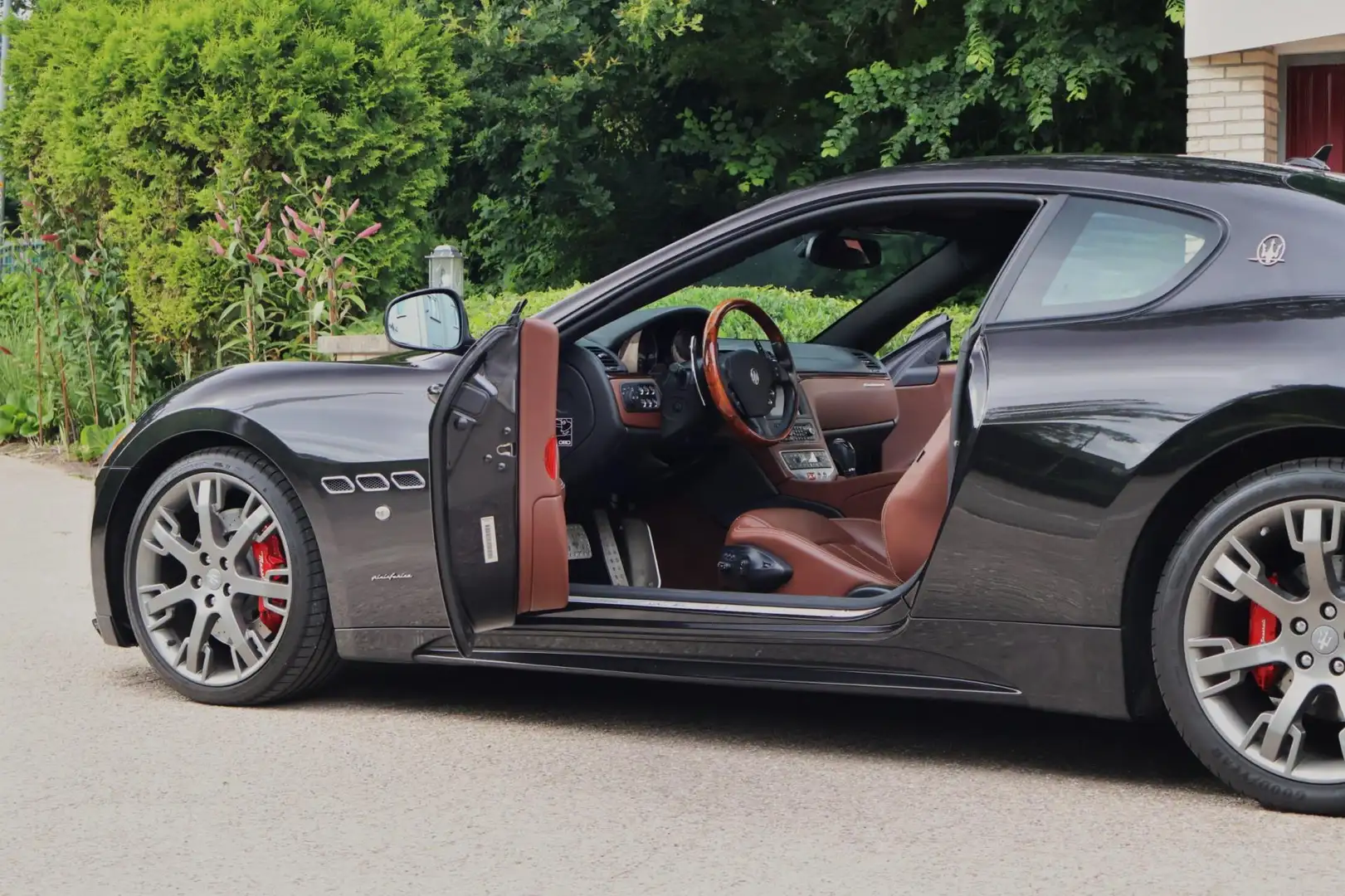 Maserati GranTurismo 4.7 S ZF-Automaat Zwart - 2