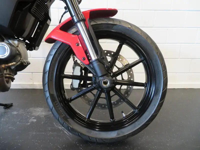 Ducati Scrambler - foto 4