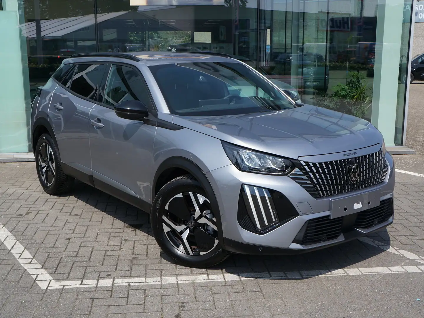 Peugeot 2008 1.2 Turbo Allure S Navi, V+A Camera, ..... Gris - 2
